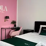 Hola Bed & Breakfast