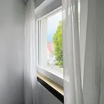 Hola