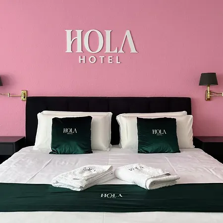 Hola Panzió *