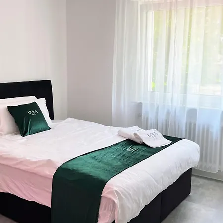 Hola 3* Stuttgart