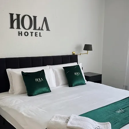 Hola