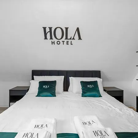Hola