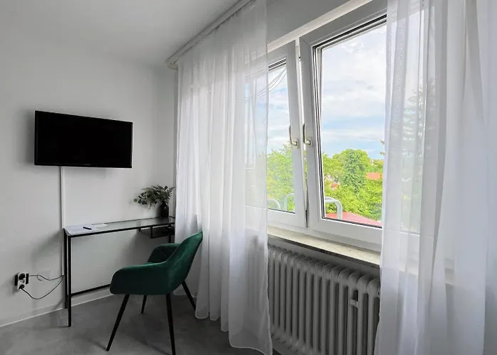 Hola فندق مبيت وإفطار 3*