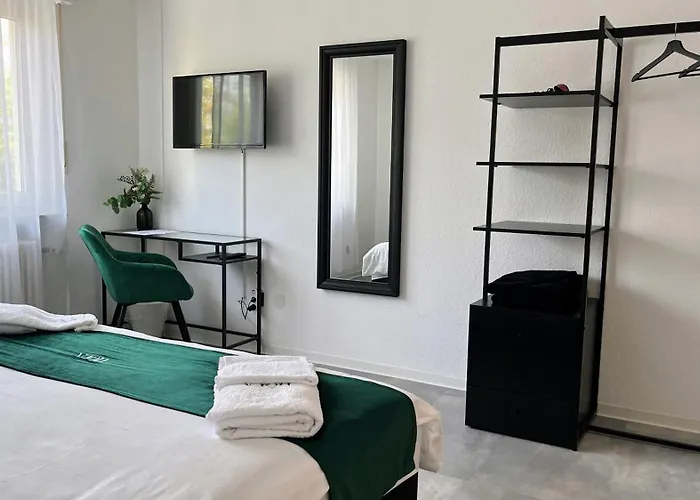 Alojamento de Acomodação e Pequeno-almoço Hola Estugarda